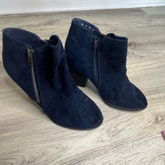 Carlos Santana Hacey Navy Blue Ankle Boots Side Zip Women’s Sz 7 M 3.5 Inch Heel - Picture 2 of 12